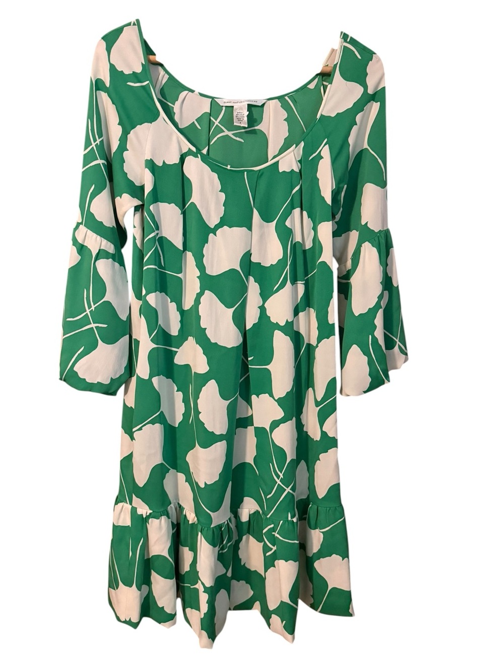 Diane Von Furstenberg Silk Green & White Floral Midi Shift Dress w Bell Sleeve